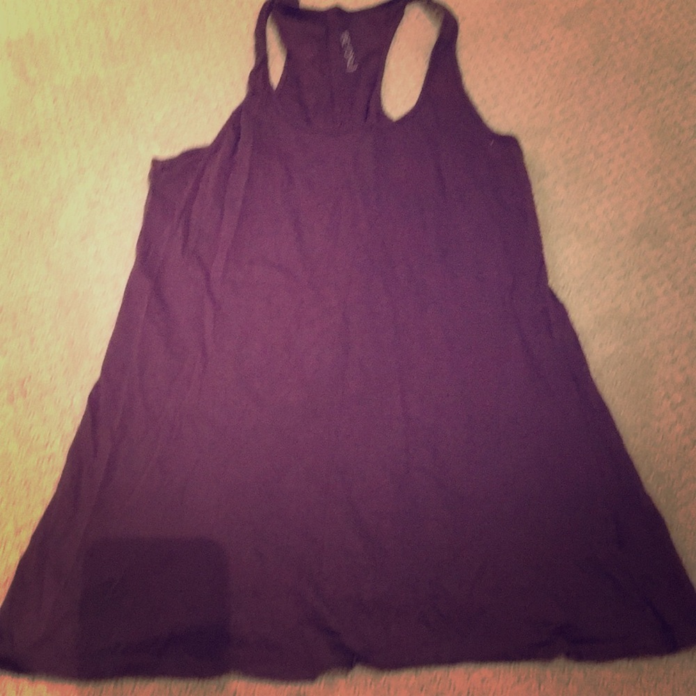 Beyond Yoga tank dark maroon M